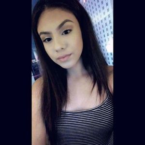 Meet your Posher, Vanessa